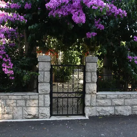 House In Flowers *